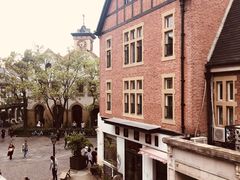 -钟书阁(松江泰晤士小镇店)