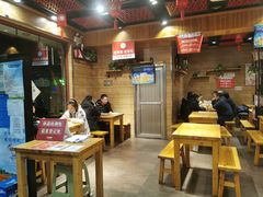 大堂-管氏翅吧(护国寺店)