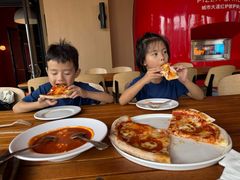 -城市大道红炉披萨烘焙坊