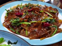 香菜肉丝粉皮-八张桌子(老店)