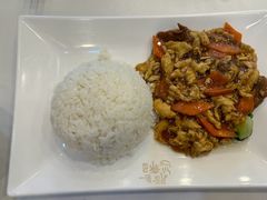 滑蛋牛肉盖浇饭-王中王餐厅(东安路店)