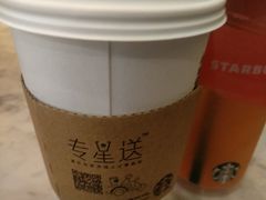 -星巴克(杭州西湖银泰1F店)