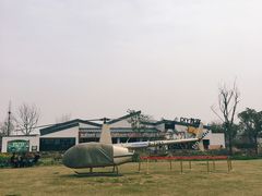 -田园东方蜜桃村的田野营地