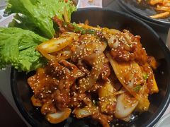 香辣炒猪肉-本家韩国烤肉(青岛万象城店)