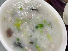皮蛋瘦肉粥-穗银肠粉店(东川路店)