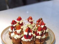 草莓忌廉华夫饼-BE BRIGHT KITCHEN(正佳广场店)