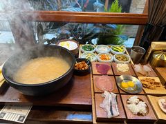 -银米·云南传统过桥米线(双廊黑金冠店)