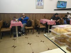 -红宝石·鲜奶小方·海派西点房(南丹店)