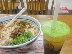 -鑫花溪牛肉米粉(凤凰街创始总店)