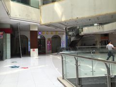 -东方巴黎购物广场