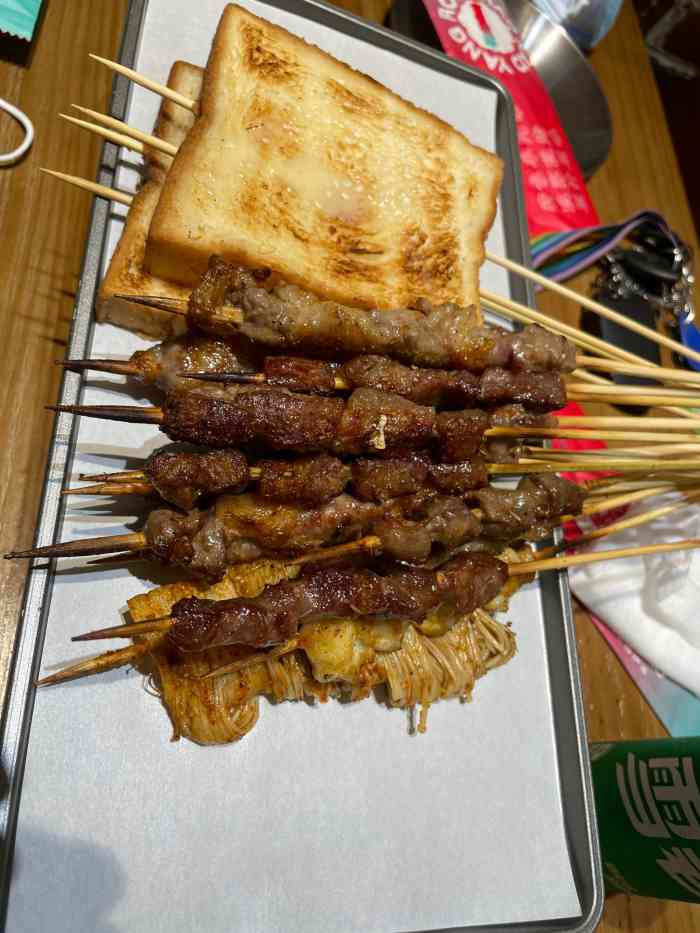 老铁烧烤(萧山店)-"朋友推荐来尝一下 很不起眼的一家小店 店.