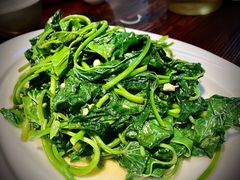 地瓜叶-琼大师东方烤乳猪(亚特兰蒂斯店)