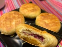 云南现烤鲜花饼-香巴拉云南餐厅(华莱坞店)