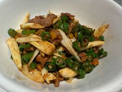 干锅高山笋煨腊肉-辣可可·小炒黄牛肉(望京凯德MALL店)