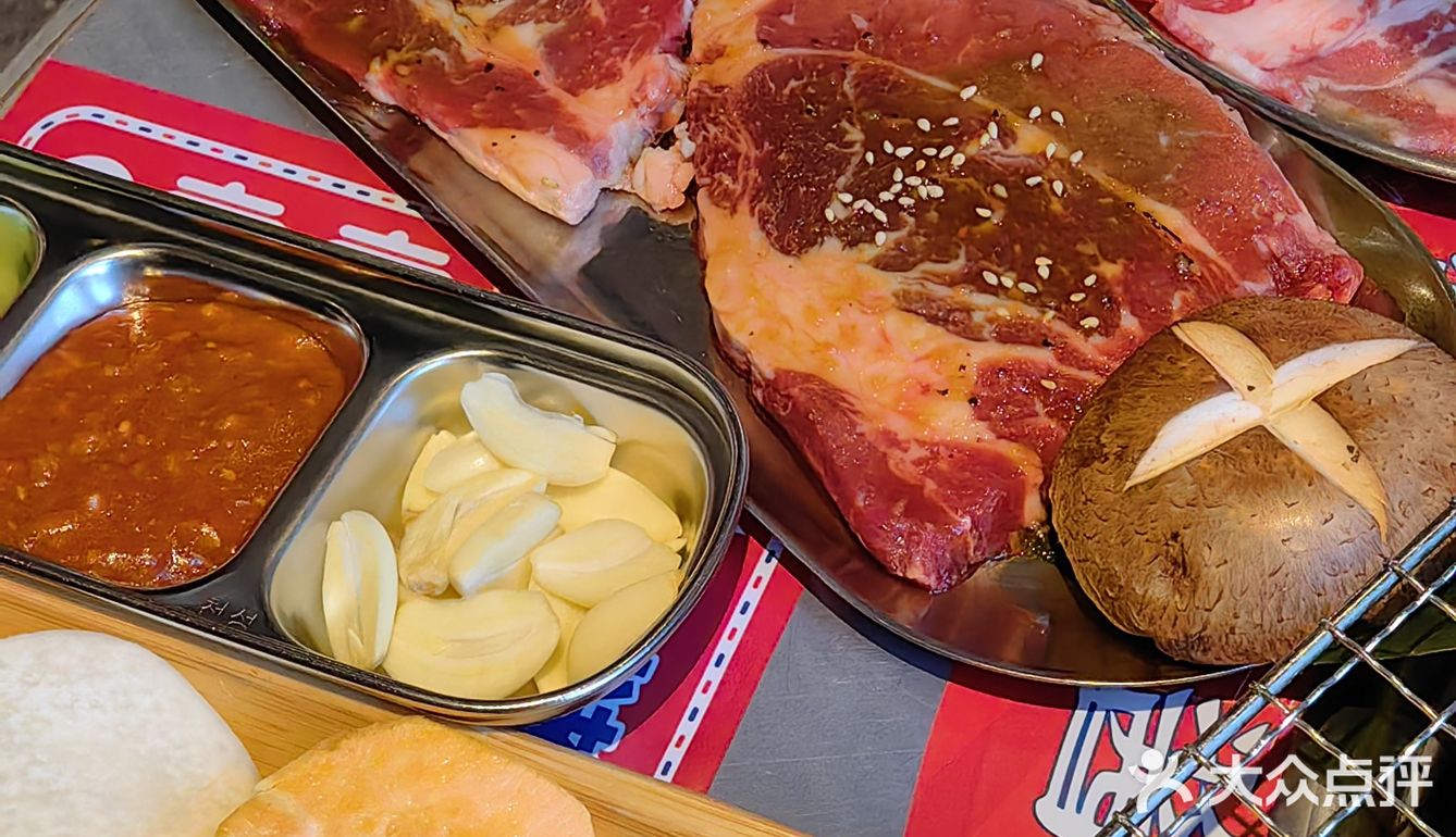 延吉 | 蘸麻酱的烤肉真的太香了 🥩