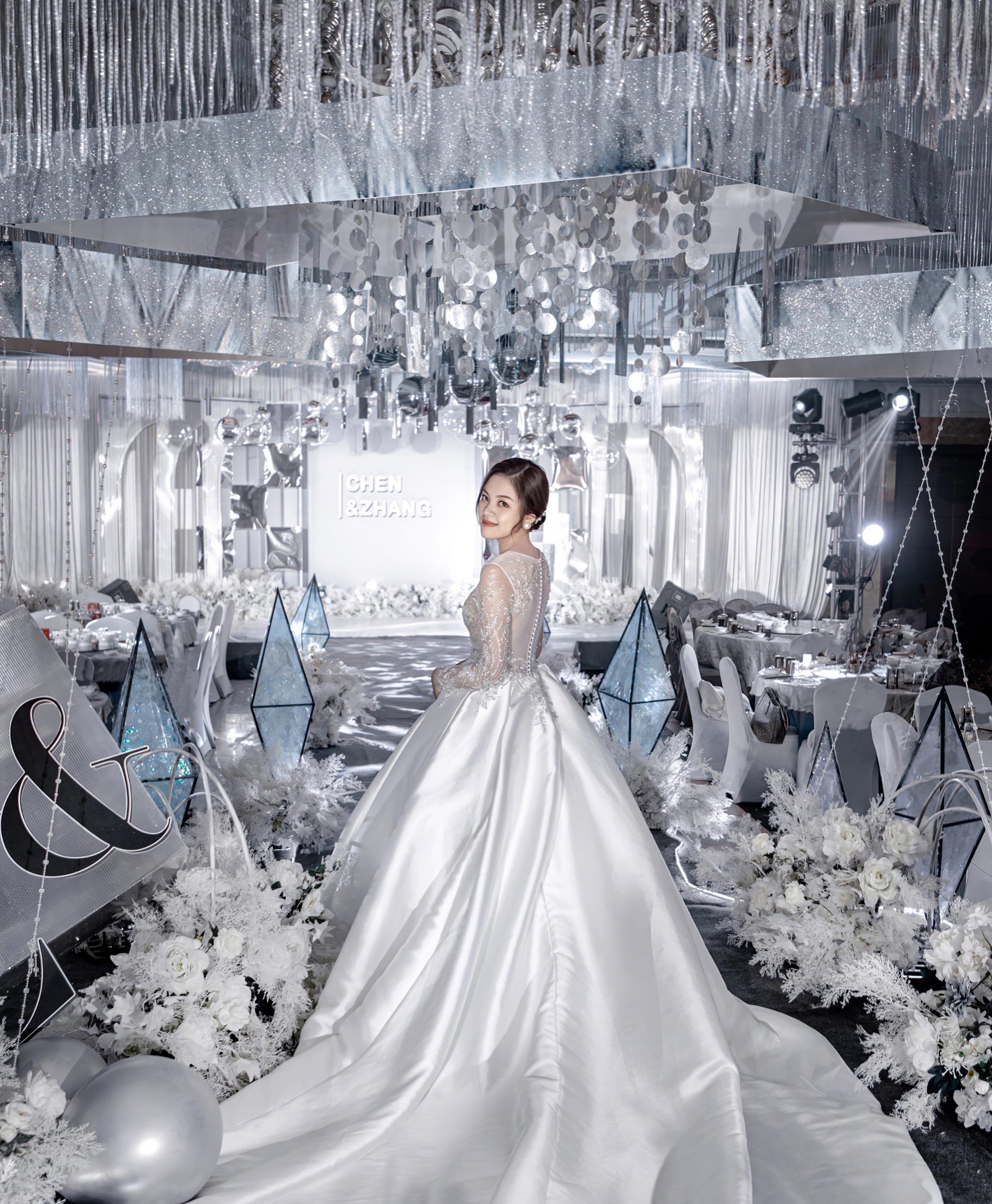 浪漫的银白色婚礼