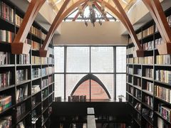 -钟书阁(松江泰晤士小镇店)