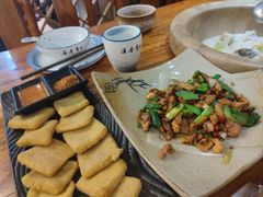 -滇香肴·云南菜蒸汽石锅鱼(云南北路店)