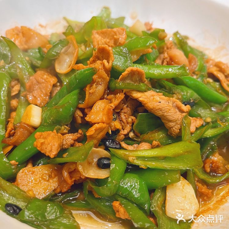一道臭鲈鱼，聚家湘的招牌菜，已畅销16年，桌桌都必点