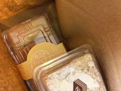 -红宝石·鲜奶小方·海派西点房(控江店)