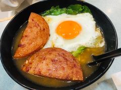 番茄汤底香煎猪扒出前一丁-华嫂冰室(尖沙咀店)