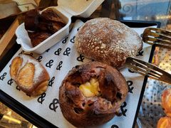-BUTTERFUL&CREAMOROUS 黄油与面包(三里屯太古里店)