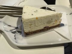 -UNI UNI(环亚凯瑟琳店)