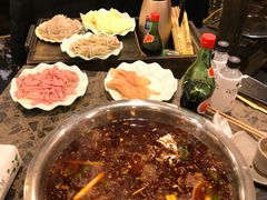 -肖肖酸萝卜鱼火锅(总店)