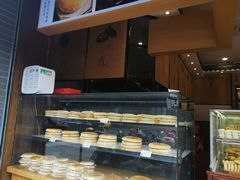 面包甜点陈列柜-百饼园(澳门路店)