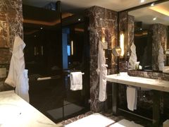 iphone_upload_pic-广州四季酒店