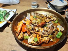 -臻鲜燕海鲜融合餐厅(金陵style店)