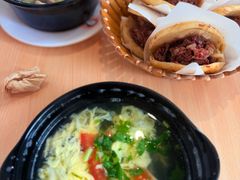 -闫家驴肉老店(华电一校店)