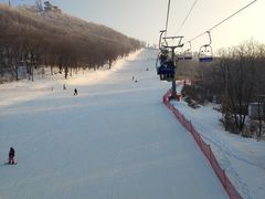 -庙香山滑雪场