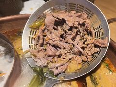 -洱火云南酸菜牛肉火锅(石景山当代商城店)
