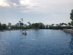 -上海滴水湖皇冠假日酒店