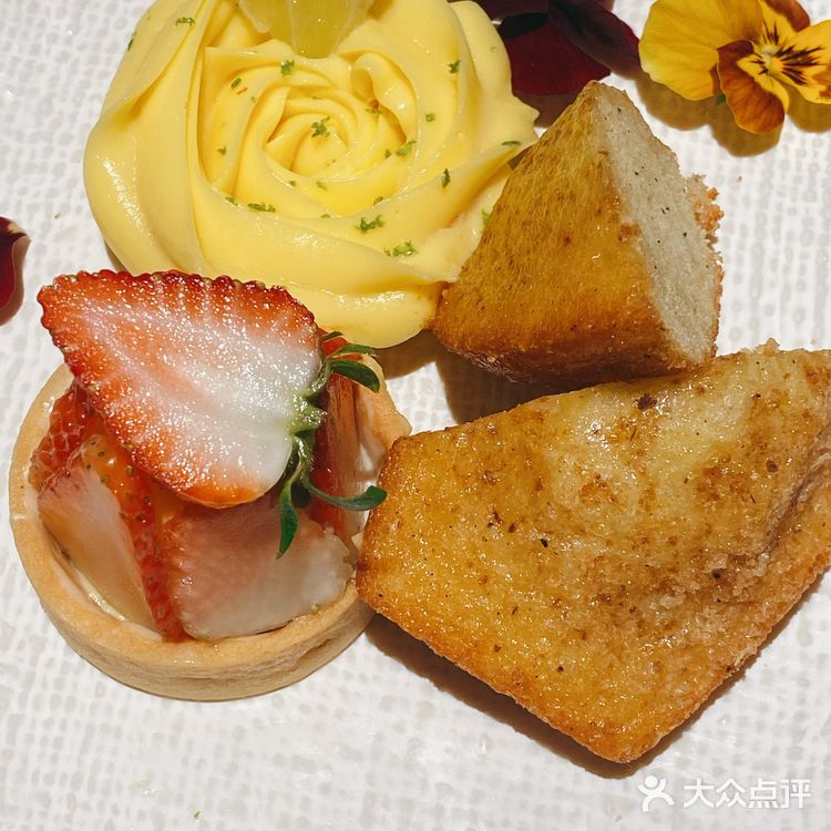 gaga国贸新店，地下花园网红下午茶[吐]｜北京探店