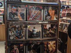 -黑胶星球(华发中城商都店)