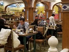 大堂-清真·玛丽亚新疆菜主题餐厅(浙江中路店)