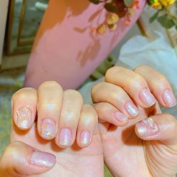 -花系美·美甲美睫精品店