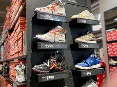 -NIKE上海青浦优选体验店