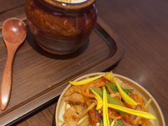 -银米·云南传统过桥米线(双廊黑金冠店)
