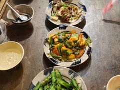 -Cuc Gach Quan Restaurant