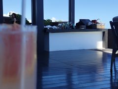 -瑰丽酒店·海吧·天际下午茶·现场DJ·天台酒吧