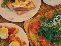 -Common Table · Brunch & Coffee