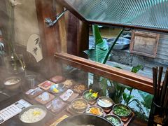 -银米·云南传统过桥米线(双廊黑金冠店)