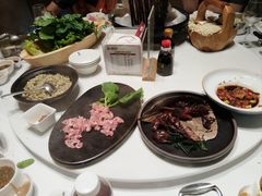 -红鼎豆捞·非遗鲍皇汤火锅(宝丰路店)