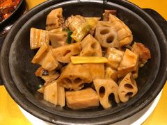 莲藕焖火腩-百年恒益烧腊海鲜酒家·非遗传承(广州黄埔店)