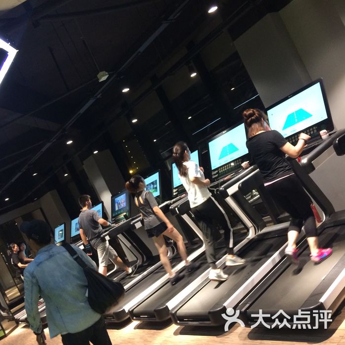 liking fit 24h智能健身房