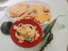 -洪氏嗨捞·广东猪肚鸡·椰子鸡火锅(西咸万象城店)