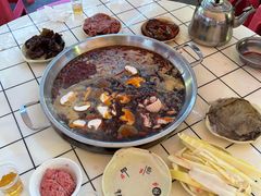 -储奇门鳝鱼火锅(总店)